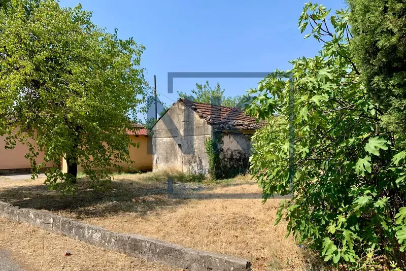 Prodaja, plac, 1050m², Zabjelo, Podgorica
