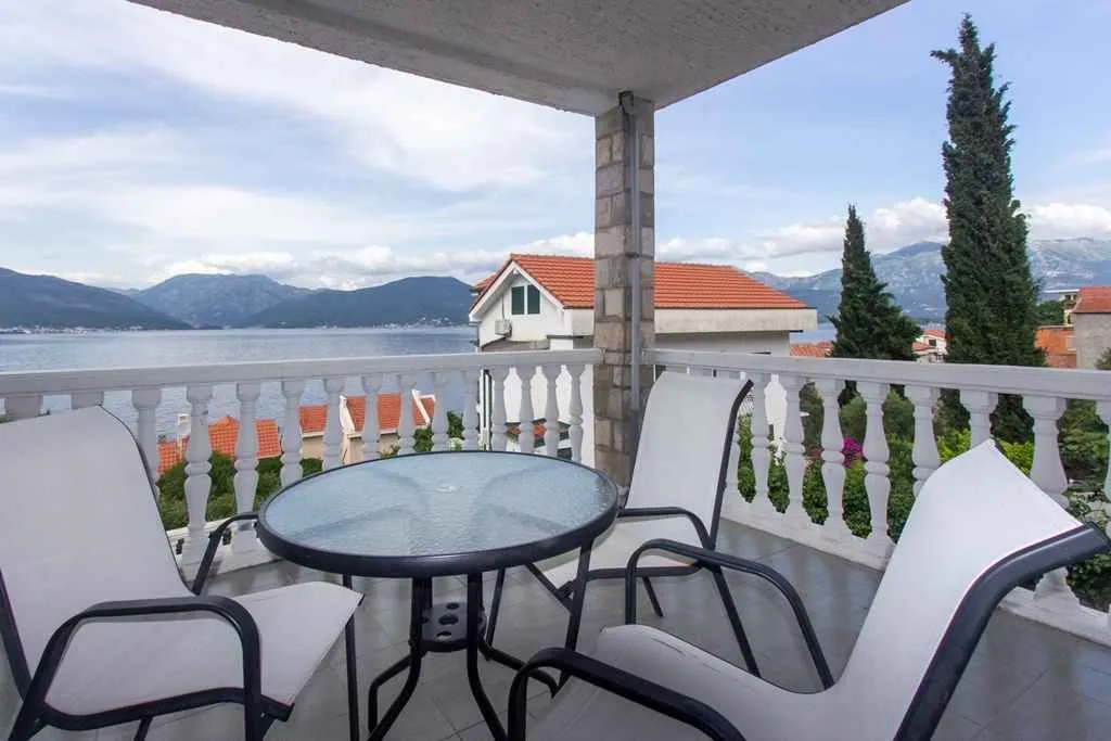 Sale, house, 230m², Krašići, Tivat