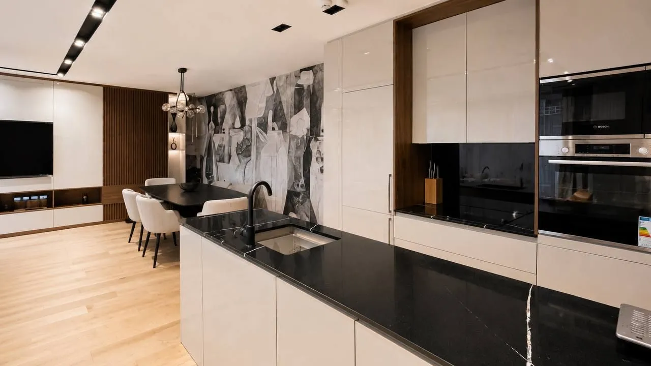 Izdavanje, trosoban stan, 142m², Centar, Budva