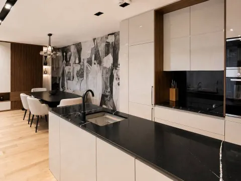 Izdavanje, trosoban stan, 142m², Centar, Budva - image 4