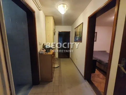 Prodaja, kuća, 250m², Kaluđerica, Beograd - image 11