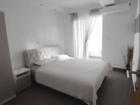 Rent, one bedroom apartment, 63m², Bečići, Budva - image 8