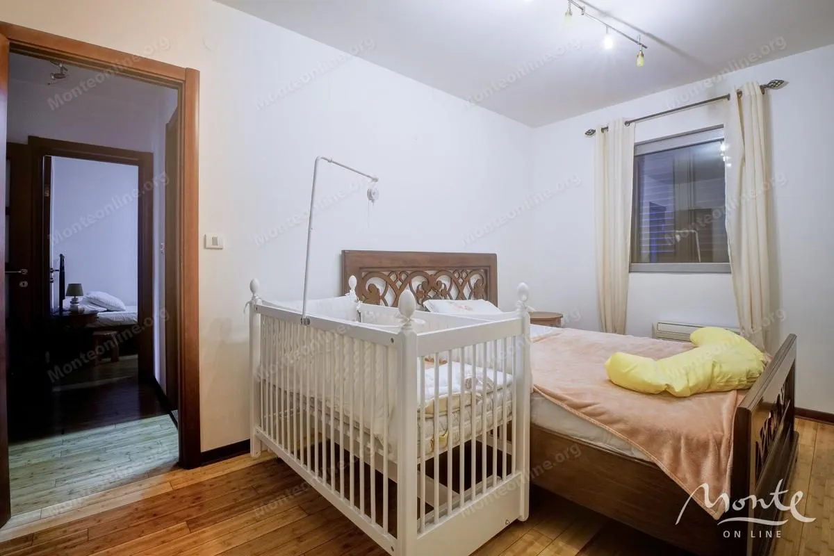 Sale, two bedroom apartment, 80m², Maine, Budva