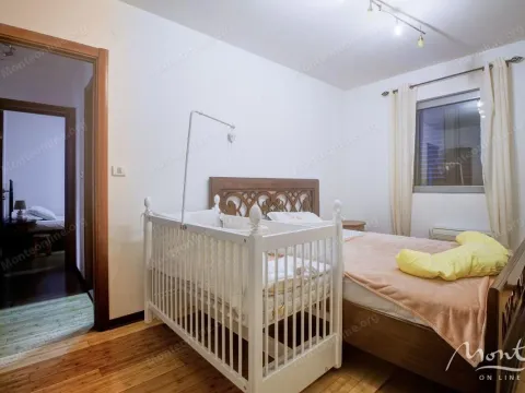 Sale, two bedroom apartment, 80m², Maine, Budva - image 9