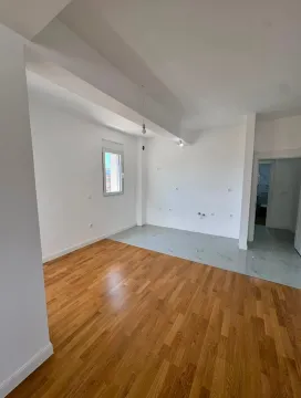Prodaja, dvosoban stan, 74m², Centar, Bar - image 2