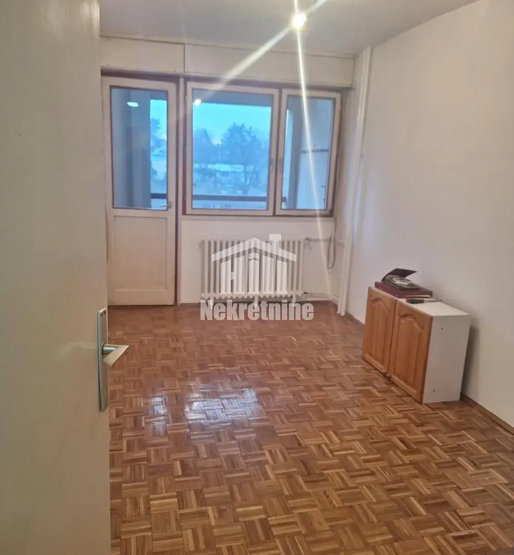Prodaja, trosoban stan, 82m², Banjica, Voždovac Sve Podlokacije
