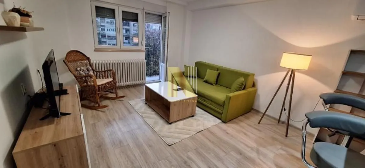 Izdavanje, dvosoban stan, 51m², Bulevar Oslobodjenja, Novi Sad Sve Podlokacije