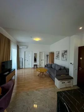 Rent, one bedroom apartment, 53m², Bečići, Budva - image 4