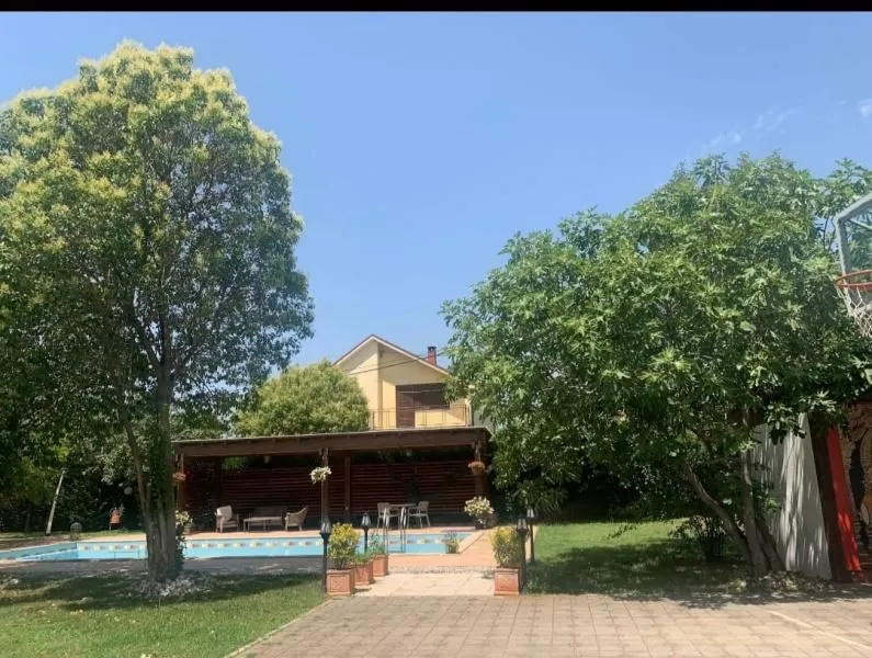 Izdavanje, kuća, 139m², Podgorica, Crna Gora