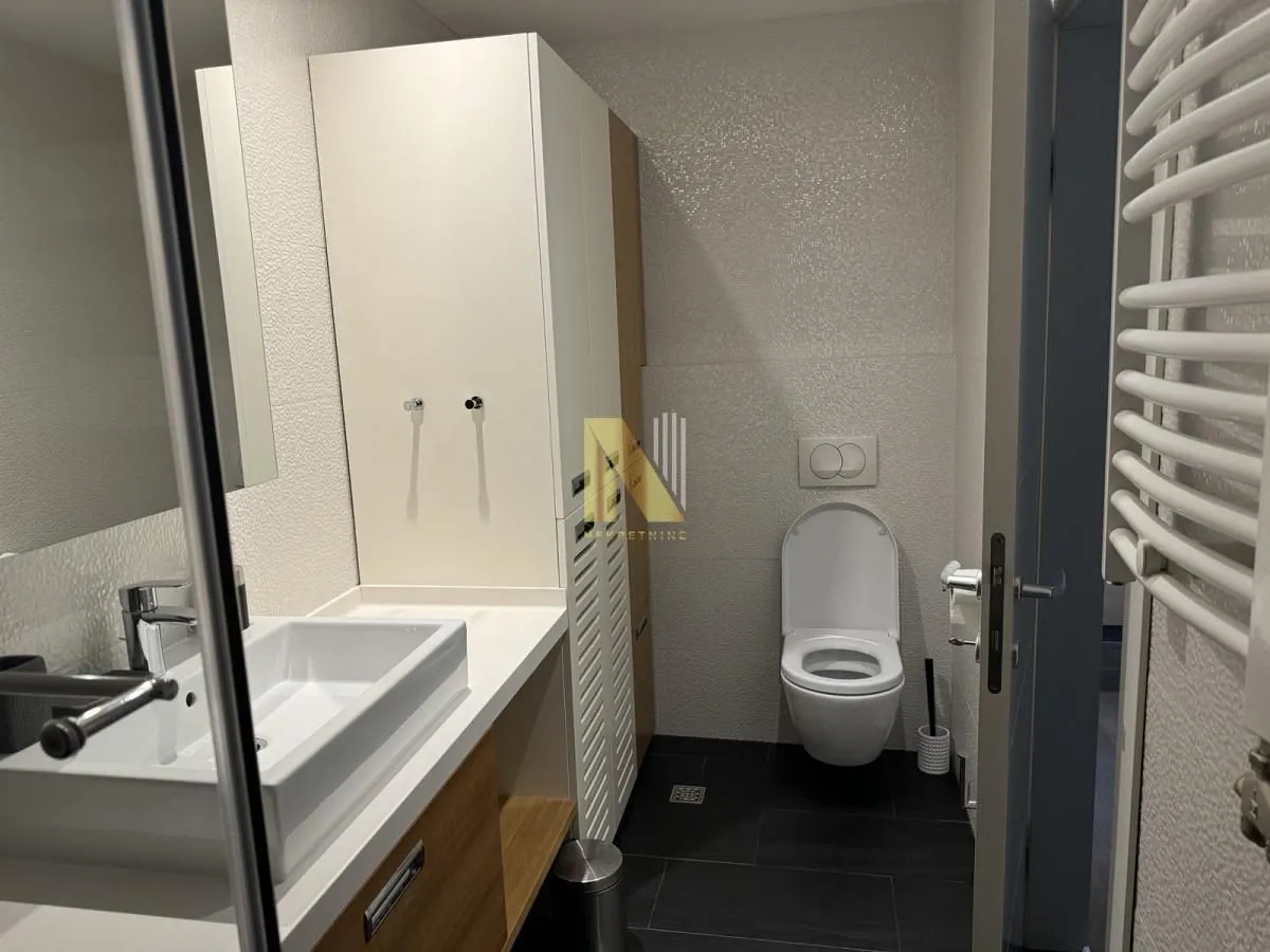 Izdavanje, četvorosoban stan, 114m², Nova Detelinara, Novi Sad Sve Podlokacije