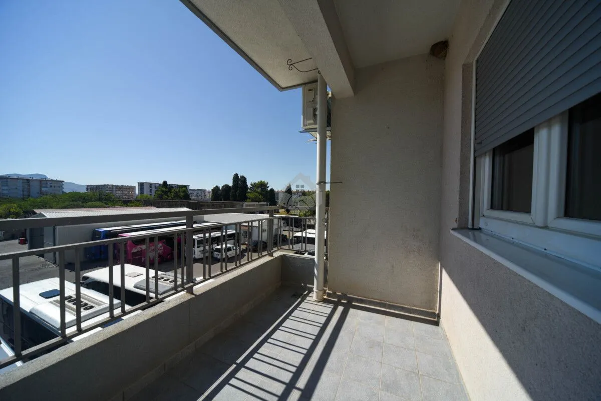Rent, two bedroom apartment, 70m², Pobrežje, Podgorica