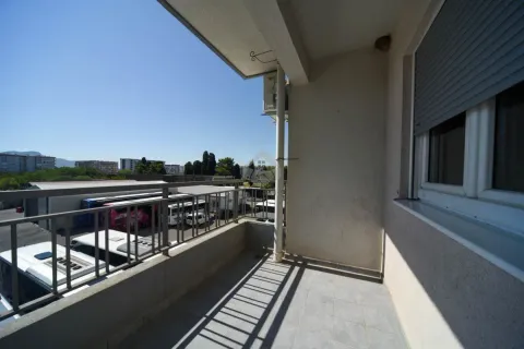 Rent, two bedroom apartment, 70m², Pobrežje, Podgorica - image 14
