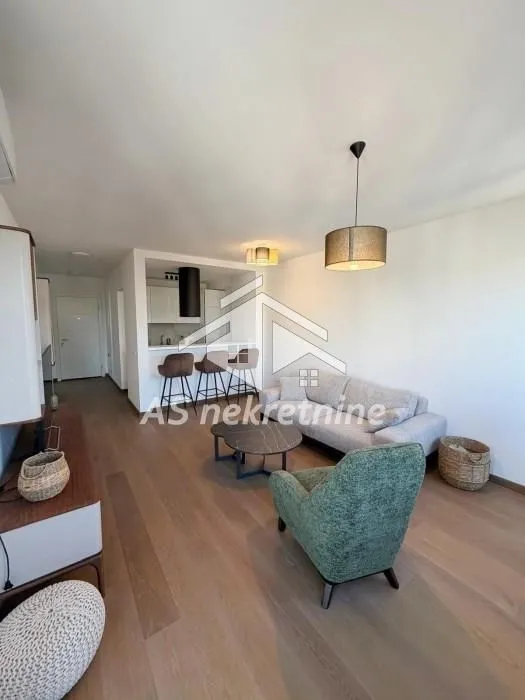 Izdavanje, trosoban stan, 68m², Tašmajdan, Palilula Sve Podlokacije