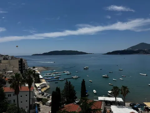 Pogled na more i obalu sa terase objekta. - image 9