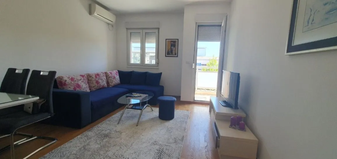 Izdavanje, jednosoban stan, 45m², City Kvart, Podgorica