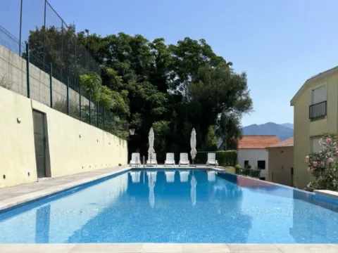 Prodaja, dvosoban stan, 89m², Herceg Novi, Crna Gora