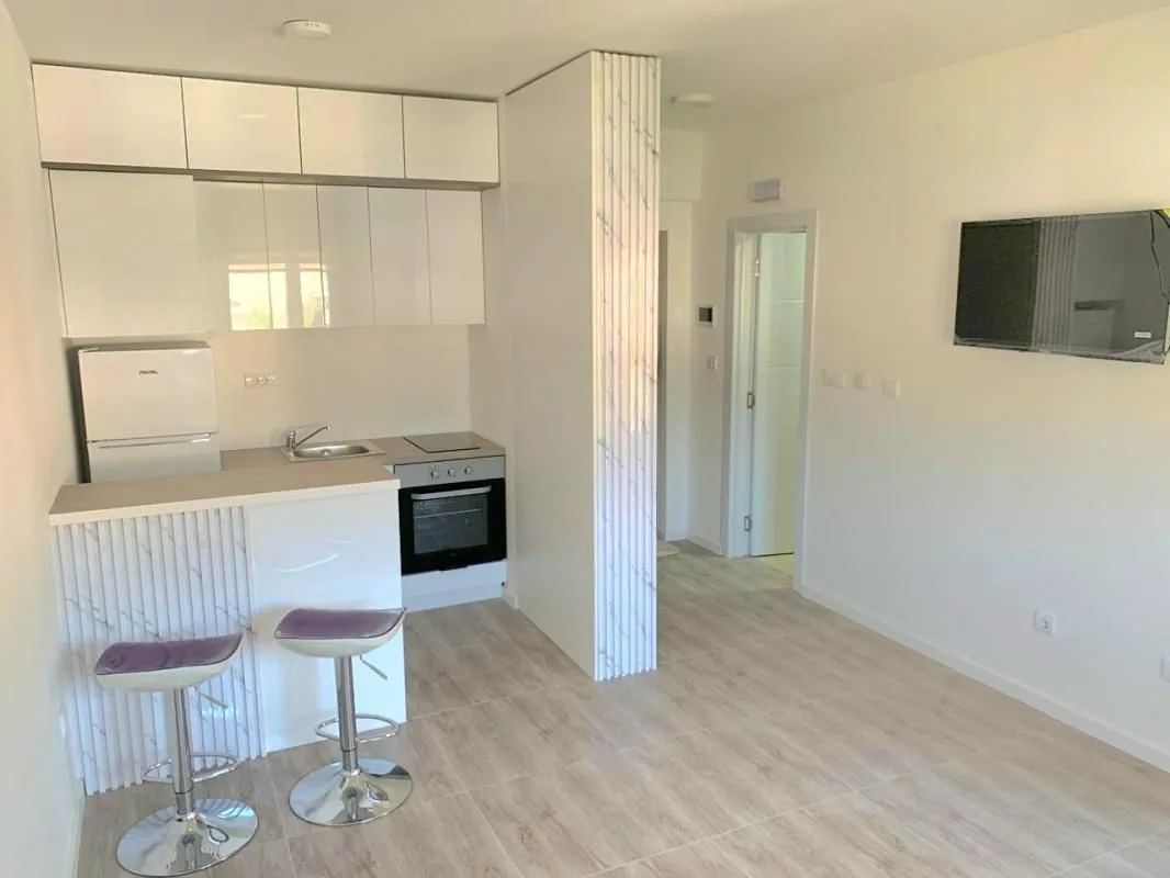 Sale, studio apartment, 26m², Šušanj, Bar