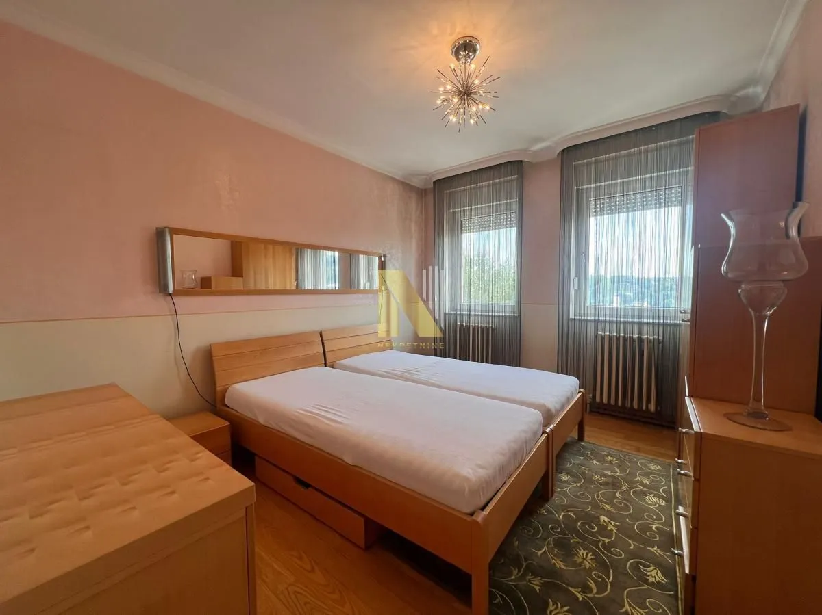 Izdavanje, četvorosoban stan, 148m², Stari grad, Novi Sad