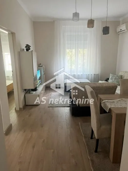 Rent, two bedroom apartment, 40m², Stari Grad, Beograd