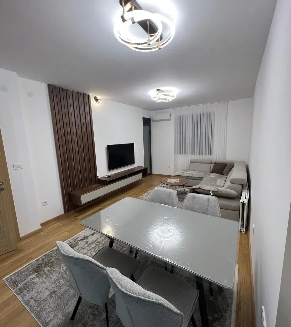 Izdavanje, jednosoban stan, 46m², City Kvart, Podgorica