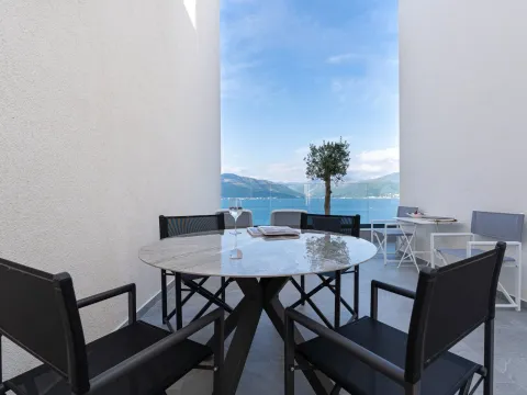 Rent, one bedroom apartment, 144m², Krašići, Tivat - image 26