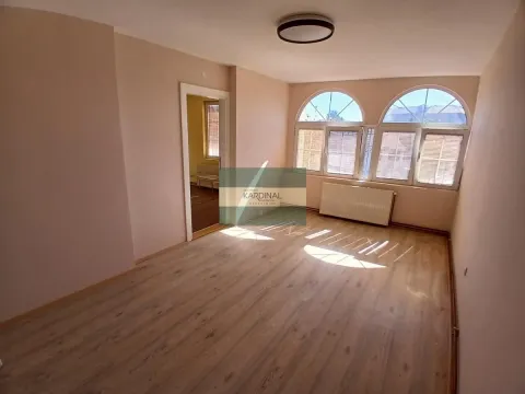 Sale, house, 241m², Centar, Jagodina - image 13