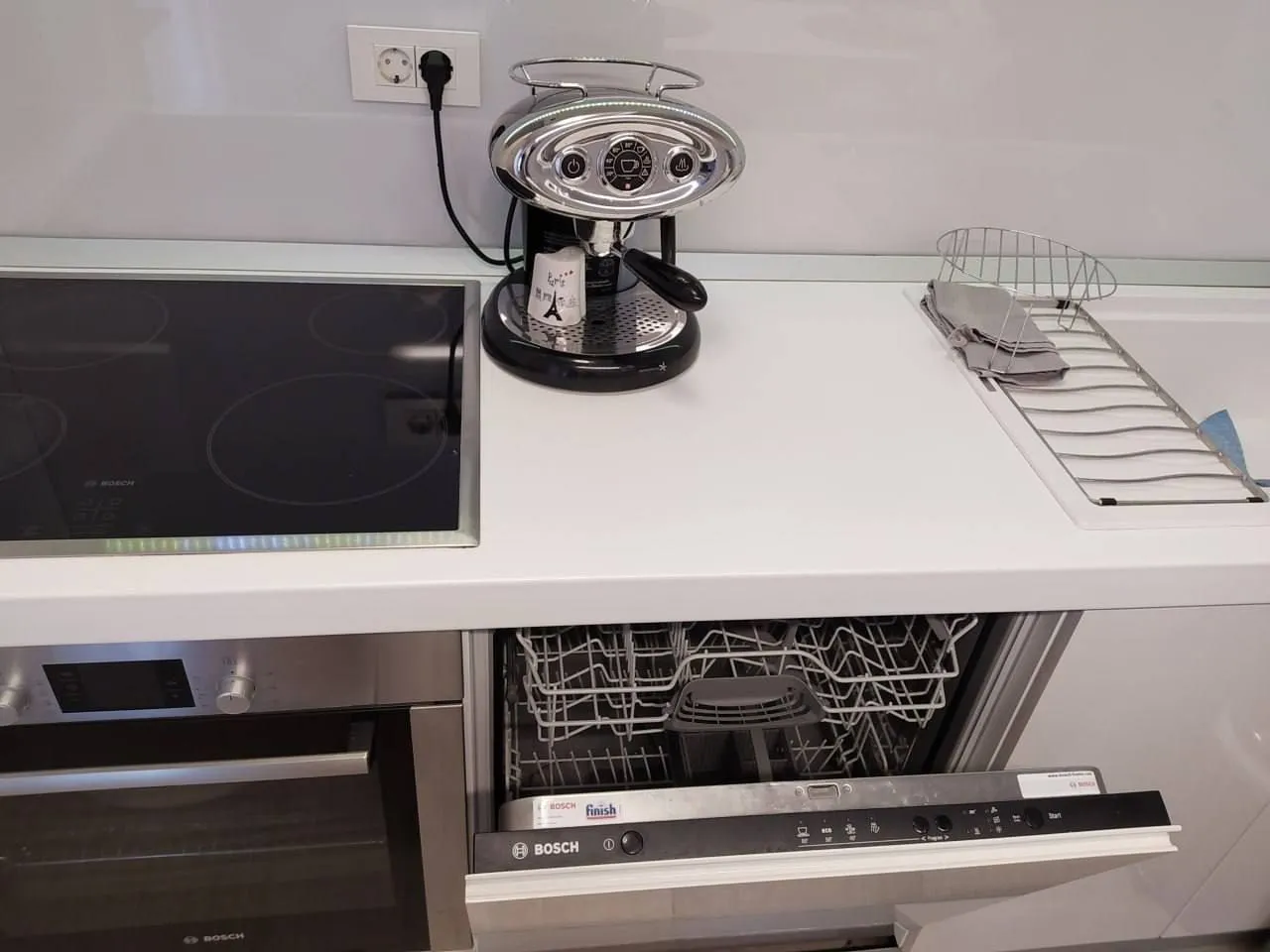 Daily-rent, three bedroom apartment, 89m², Tre Canne, Budva