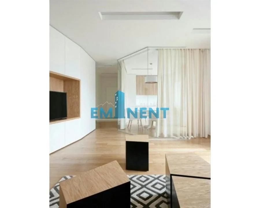 Izdavanje, trosoban stan, 87m², Slavija, Vračar Sve Podlokacije