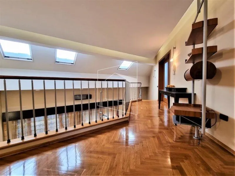 Prodaja, stan, 280m², Preko Morače, Podgorica