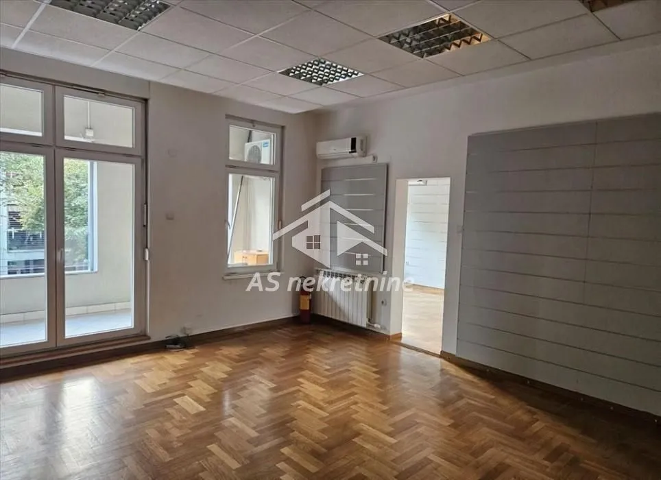 Rent, four bedroom apartment, 136m², Tašmajdan, Palilula Sve Podlokacije