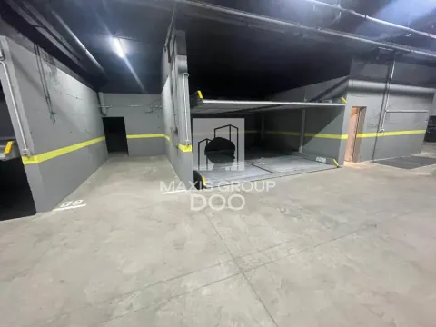 Prodaja, četvorosoban stan, 131m², Vračar Centar, Vračar Sve Podlokacije - image 2