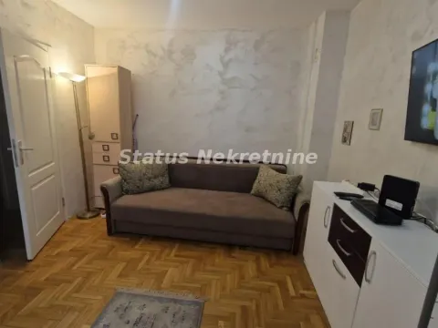 Stan in Banatić