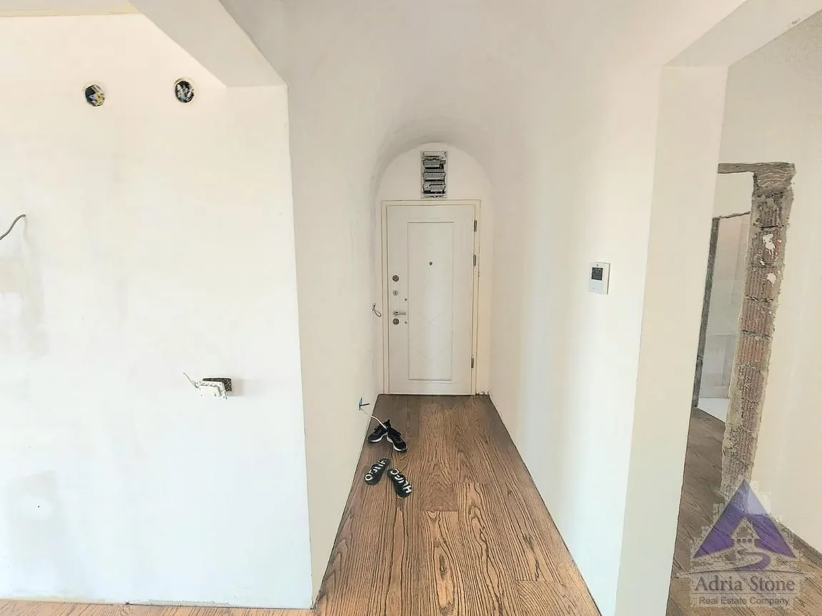 Sale, three bedroom apartment, 130m², Podkošljun, Budva