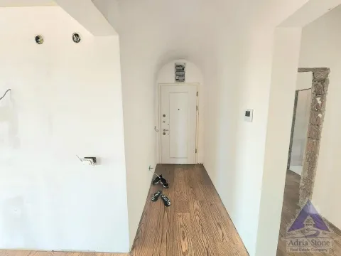 Sale, three bedroom apartment, 130m², Podkošljun, Budva - image 21