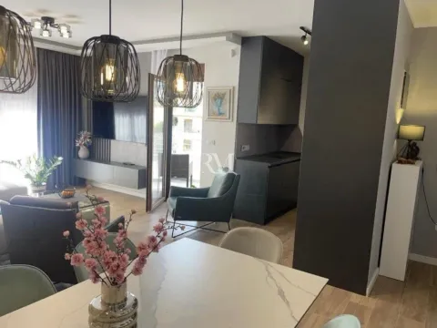 Sale, three bedroom apartment, 98m², Dobrota, Kotor - image 6