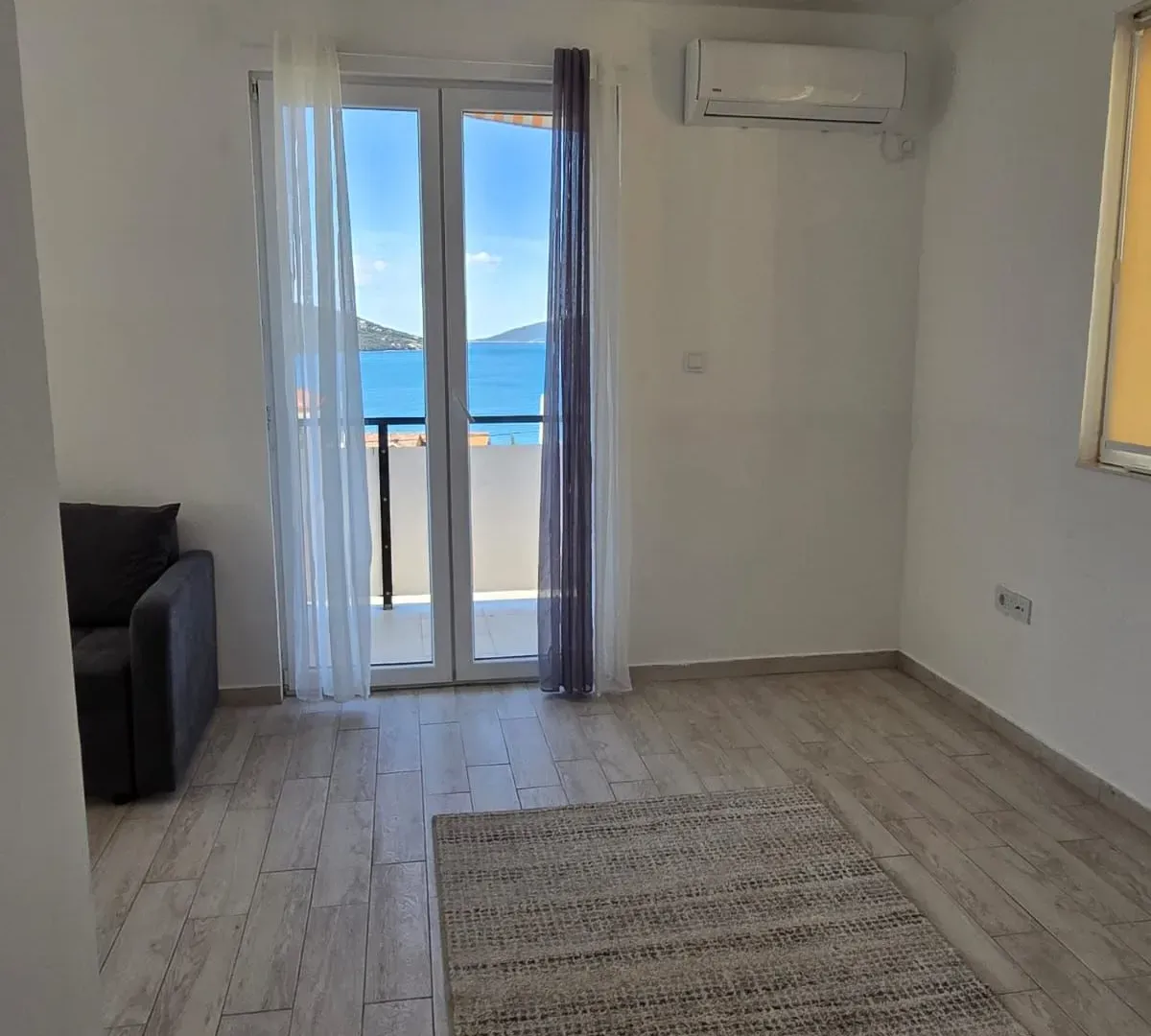 Prodaja, stan, 53m², Herceg Novi, Crna Gora