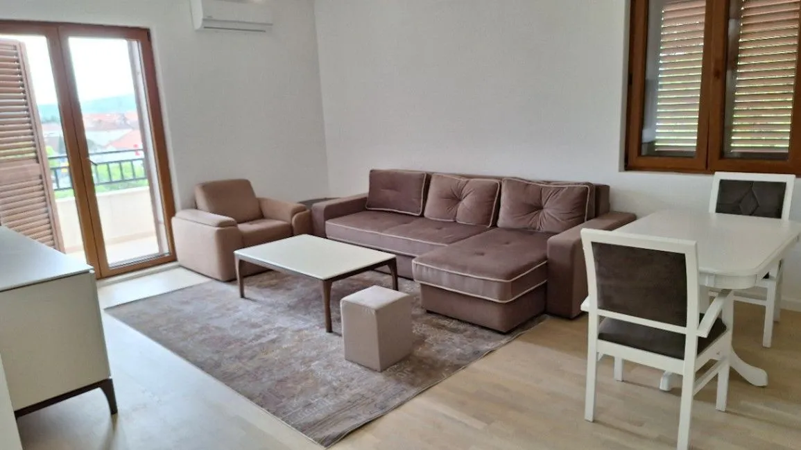 Rent, three bedroom apartment, 107m², Mažina, Tivat