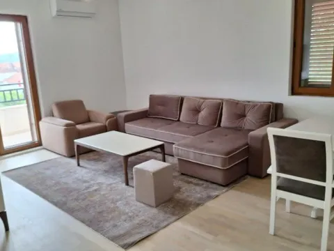 Rent, three bedroom apartment, 107m², Mažina, Tivat
