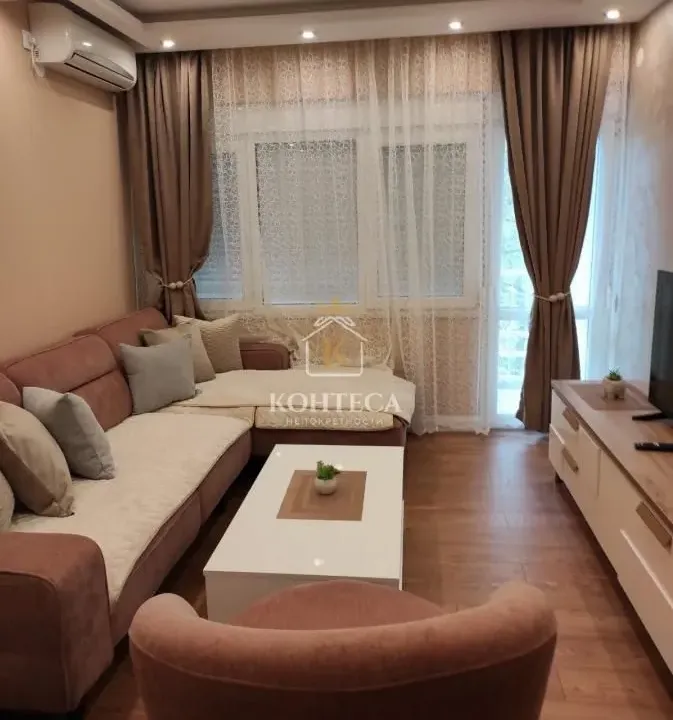 Izdavanje, stan, 67m², Centar, Tivat