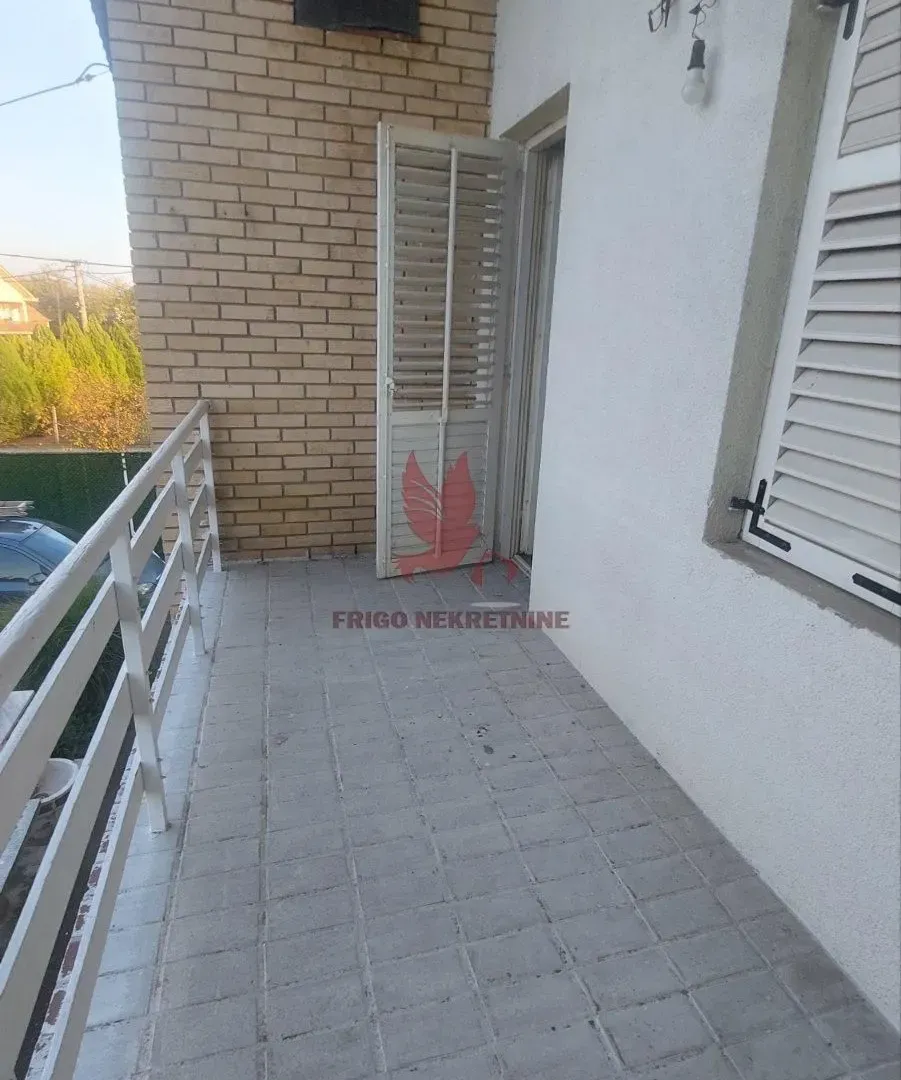 Prodaja, kuća, 210m², Medjulužje, Mladenovac