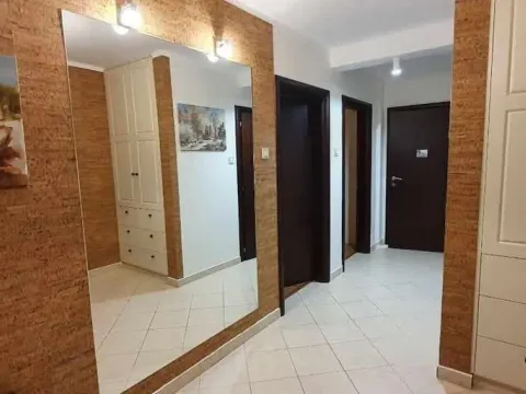 Prodaja, trosoban stan, 121m², Petrovac, Budva - image 5