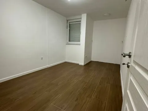 Prodaja, trosoban stan, 74m², Tuški Put, Podgorica - image 6