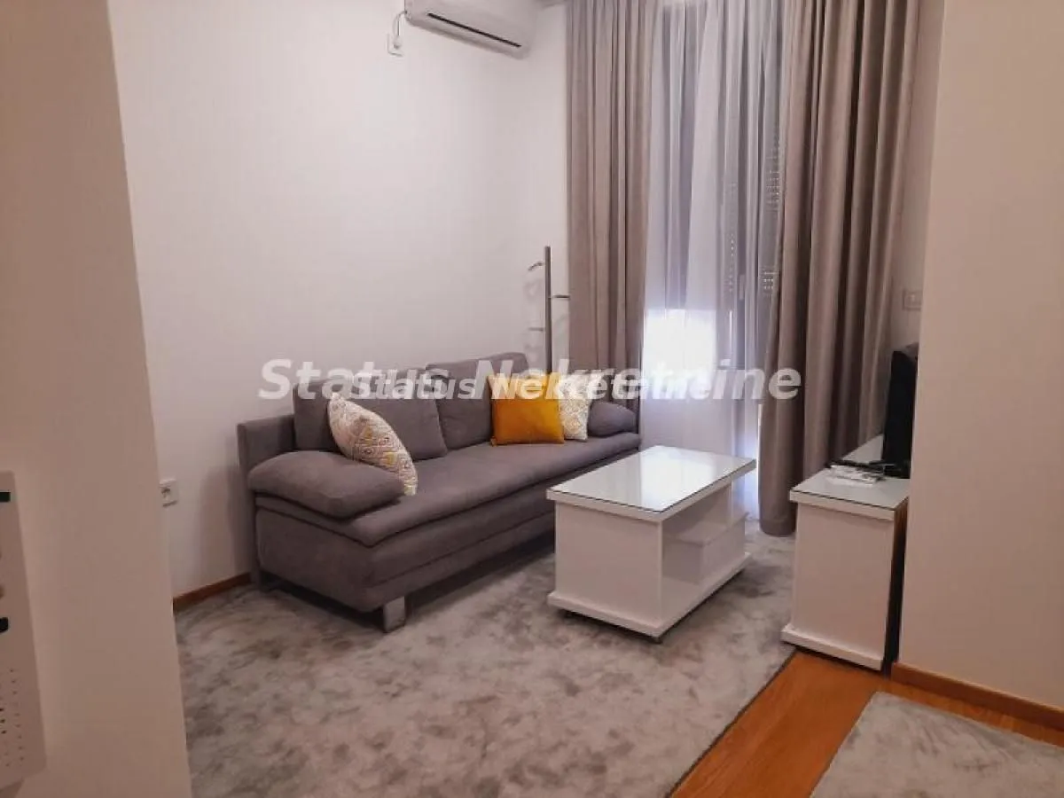 Rent, studio apartment, 30m², Centar, Novi Sad