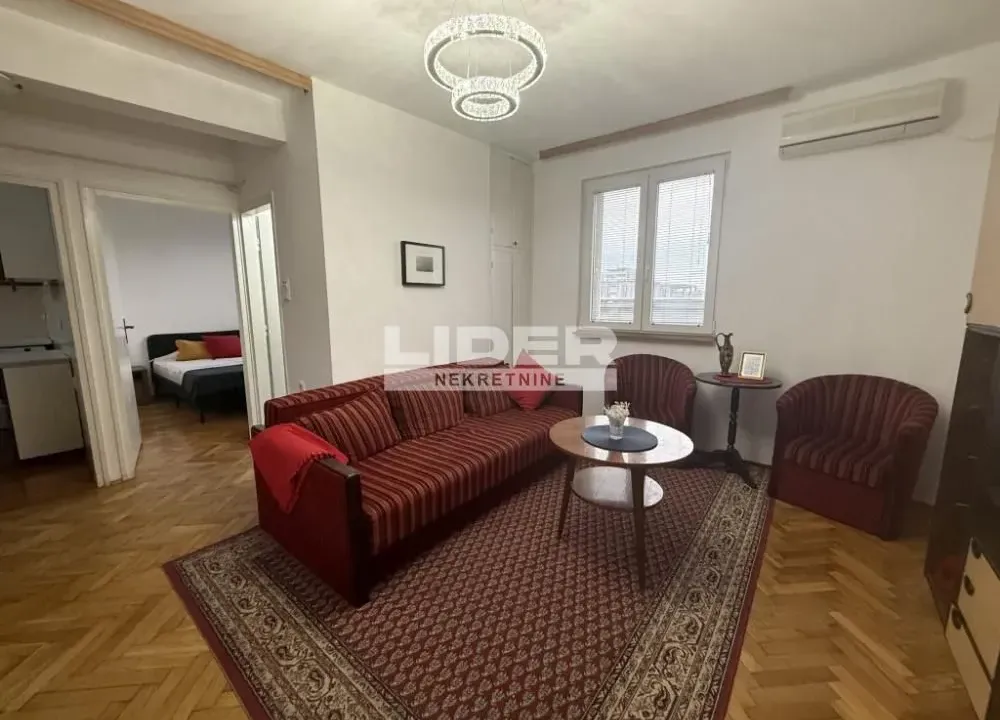 Izdavanje, dvosoban stan, 39m², Novi Beograd Blok 1 Fontana, Novi Beograd Sve Podlokacije