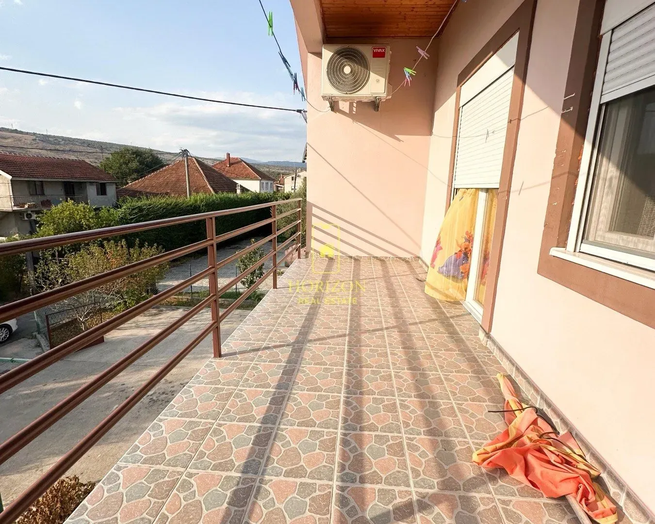 Prodaja, kuća, 191m², Tološi, Podgorica