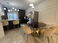 Izdavanje, kuća, 160m², Dumidran, Tivat - image 2