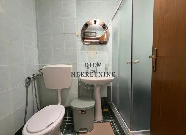 Izdavanje, jednosoban stan, 35m², Stari Aerodrom, Podgorica