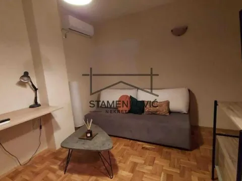 Prodaja, stan, 26m², Bulevar Evrope, Novi Sad Sve Podlokacije - image 2