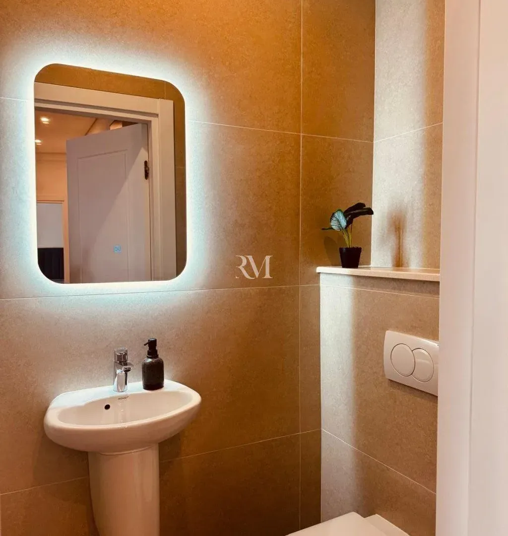 Prodaja, dvosoban stan, 76m², Tivat, Crna Gora