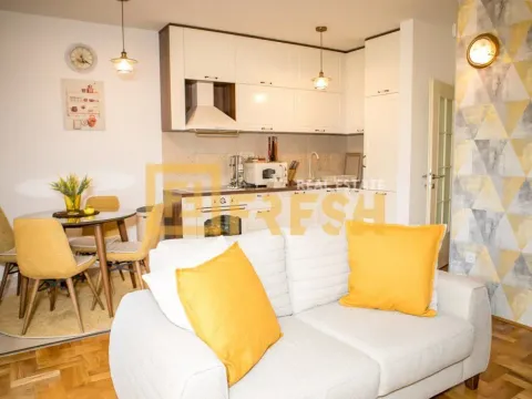 Izdavanje, jednosoban stan, 47m², Cetinje, Crna Gora - image 2